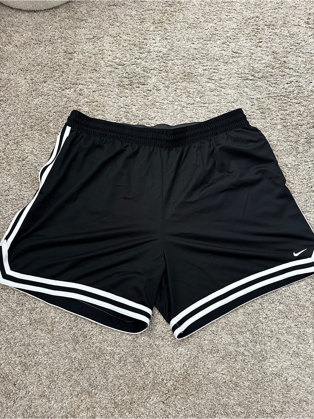 Nike Fly Crossover Loose-fit shorts